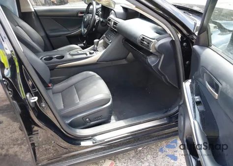 2019 Lexus Is 300 z USA, uszkodzony, nr VIN JTHBA1D23K5096198